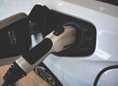 Lithium Co. Signs CA$2B Supply Deal With EU Auto Maker