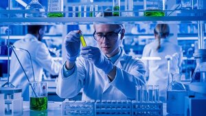 AI Identifies Preclinical Cancer Compounds With Potential to Reach the Brain