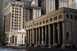 Price Stability or Maximum Full Employment?